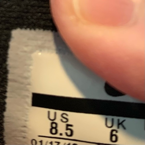 Nike Zoom Strike in EUC SIZE 8.5 - Picture 4 of 4